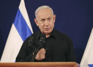 Ο Ισραηλινός πρωθυπουργός Μπενιαμίν Νετανιάχου ξεκαθάρισε ότι το Ισραήλ θα αποφασίσει μόνο του πώς θα απαντήσει στην επίθεση του Ιράν
