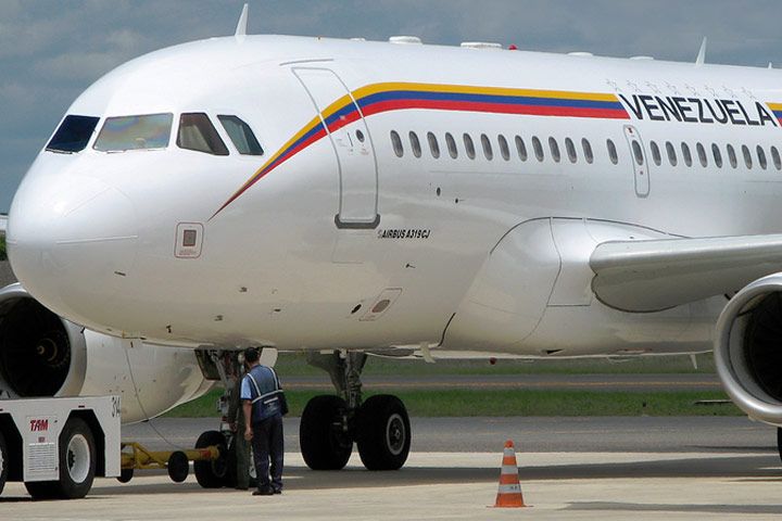 Αποτέλεσμα εικόνας για αεροσκαφος απο τη Βενεζουελα στο Ελ. Βενιζελος