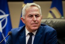 Ο υπουργός Άμυνας του ΣΥΡΙΖΑ ναύαρχος Αποστολάκης αναλαμβάνει την Πολιτικη Προστασία στην αναδομημένη κυβέρνηση Μητσοτάκη