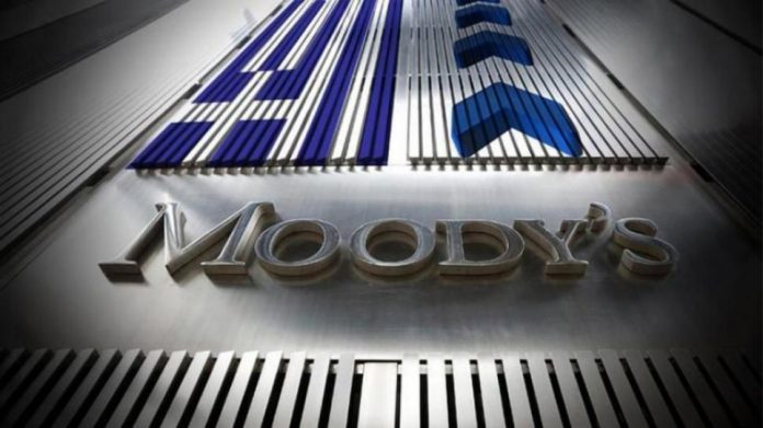 Κατά δυο βαθμίδες αναβάθμισε ο οίκος Moody's την Ελληνική οικονομία
