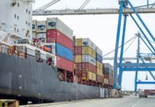 Η Κίνα κλείνει τα λιμάνια της. Πολλά εργοστάσια κατεβάζουν ρολά