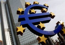 Bloomberg: Το ευρώ έχει υποχωρήσει περισσότερο από 12% έναντι του δολαρίου φέτος