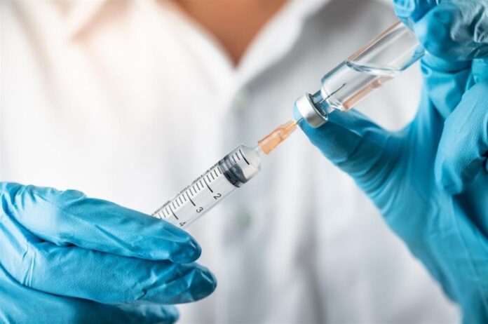 Αναμνηστική δόση με επικαιροποιημένο εμβόλιο: Άνοιξε η πλατφόρμα