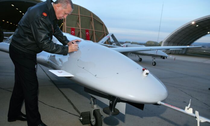 Ουκρανία: Τούρκοι χειριστές στα drones που χτυπούν ρωσικούς στόχους