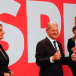 Ωρα 21.10 : Προβάδισμα στο SPD (26,0% - 24,5%) δίνουν οι κάλπες