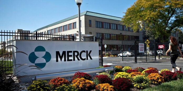 Δύο νέα αντι- ιικά χάπια, της Merck και της Pfizer μπαίνουν στη μάχη κατά της πανδημίας