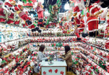 Bloomberg : "Έμφραγμα" στην "πηγή" των χριστουγεννιάτικων παιχνιδιών