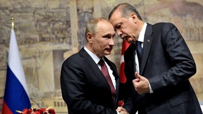 Διπλωματικό «σωσίβιο» στην Μόσχα ψάχνει ο Ερντογάν