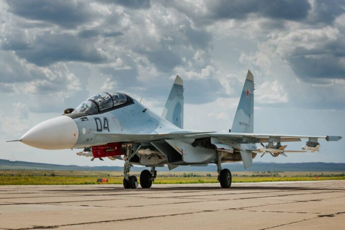 Η Ρωσία με το «Super Sukhoi» Su-30SM2 «δείχνει τα δόντια» της