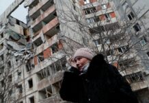 Το Κίεβο κάνει τα πρώτα δειλά βήματα προς μια πιο "φυσιολογική" ζωή