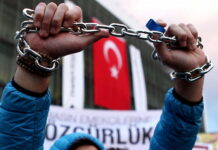 Ο Ερντογάν πάει εκλογές με νόμο που επιβάλλει "σιωπητήριο" στα ΜΜΕ