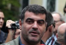 "Τα στρίβει" ο δικηγόρος του Βαξεβάνη για τις "μούφα" αποκαλύψεις