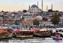Reuters: Οι εκλογές στην Τουρκία κρίνουν πολλά περισσότερα από το μέλλον της χώρας