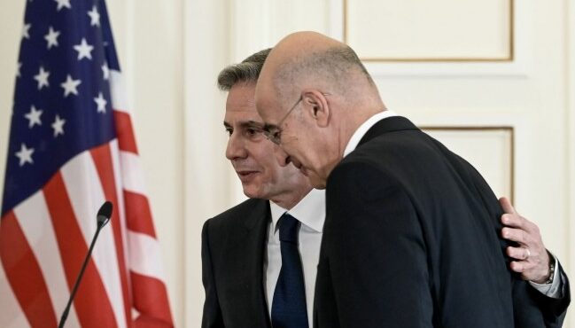 Οι ΗΠΑ "κάνουν παιχνίδι" με την Ελλάδα σε Βαλκάνια και Ανατολική Μεσόγειο