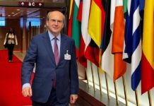 Στις Βρυξέλλες μεταβαίνει σήμερα ο Έλληνας ΥΠΟΙΚ Κωστής Χατζηδάκης, προκειμένου να συμμετάσχει στο Eurogroup και το Ecofin