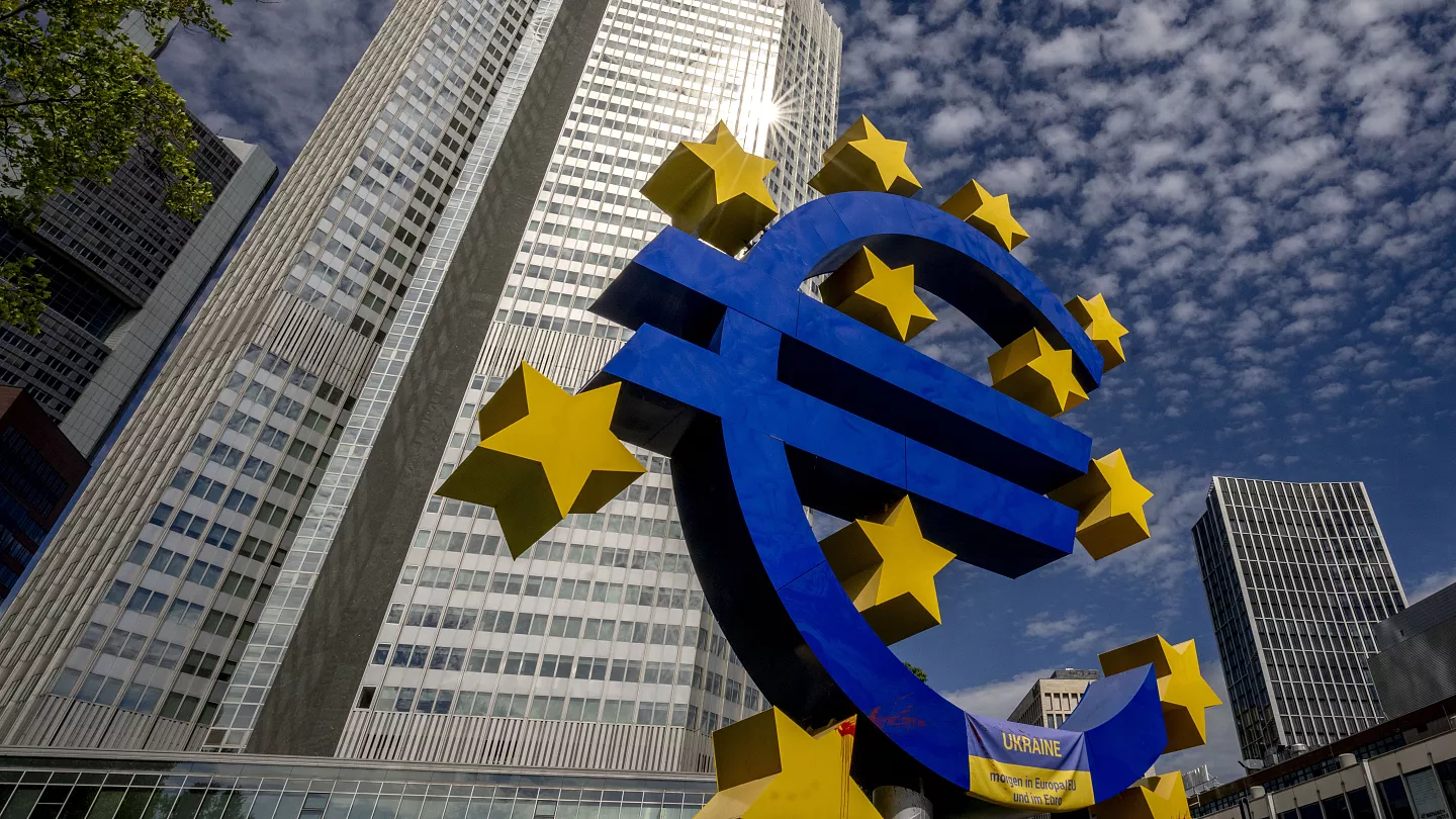 Eurostat: Σταθερός στο 2,4% ο πληθωρισμός στην ευρωζώνη τον Απρίλιο - Στο 3,2% στην Ελλάδα