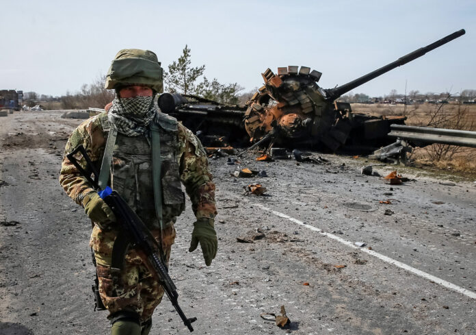 Η Ουκρανία εκτός από την έλλειψη σε στρατιωτικό εξοπλισμό βρίσκεται αντιμέτωπη και με το χαμηλό ηθικό των στρατιωτών της