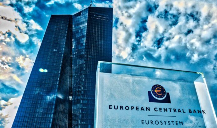Tέσσερις μειώσεις επιτοκίων βλέπουν αναλυτές για την Ευρωπαϊκή Κεντρική Τράπεζα (ΕΚΤ)