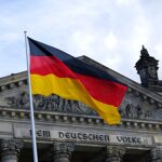 Η Γερμανία βρίσκεται στη μέση μιας χαμένης δεκαετίας και θα παραμείνει στην «λωρίδα αργής κυκλοφορίας», προειδοποιεί η Capital Economics.