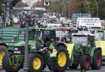 Κλιμάκωση της σύγκρουσης κυβέρνησης αγροτών που βρίσκονται στους δρόμους