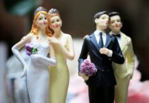 Δημοσκόπηση Marc: 54,8% λέει "ναι" στον γάμο ομόφυλων ζευγαριών