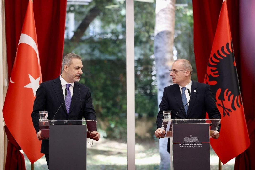 Φιντάν: Αυξημένη διπλωματική κινητικότητα της Τουρκίας στα Βαλκάνια