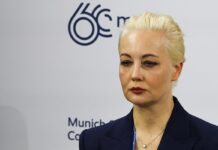 "Ο Πούτιν σκότωσε τον σύζυγό μου", κατήγγειλε η Γιούλια Ναβάλναγια, χήρα του Ρώσου αντιφρονούντα Αλεξέι Ναβάλνι