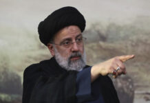 Το Ιράν δεν θα ξεκινήσει πόλεμο, αλλά θα "απαντήσει με ισχυρό τρόπο" σε όποιον το εκφοβίζει, καθησύχασε σήμερα ο πρόεδρος Εμπραχίμ Ραϊσί