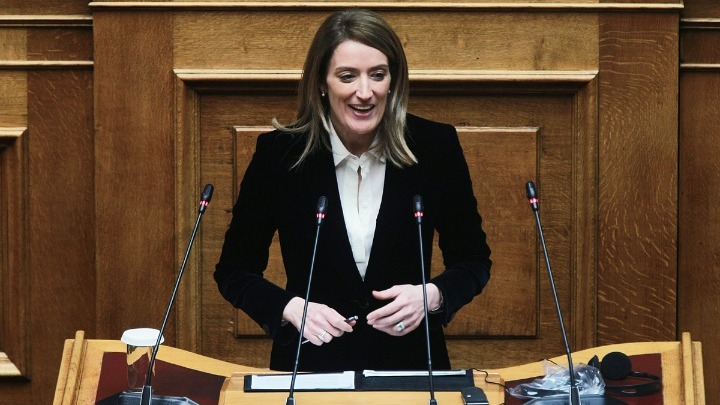 Μέτσολα: Η Πρόεδρος του Ευρωκοινοβουλίου από το βήμα της Βουλής