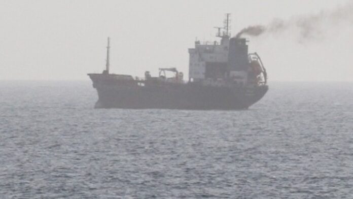 Ambrey: Ελληνόκτητο φορτηγό πλοίο στοχοθετήθηκε από αντάρτες Χούτι