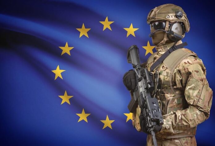 Ο Ν. Δένδιας ζητά αυτόνομο στρατό της ΕΕ
