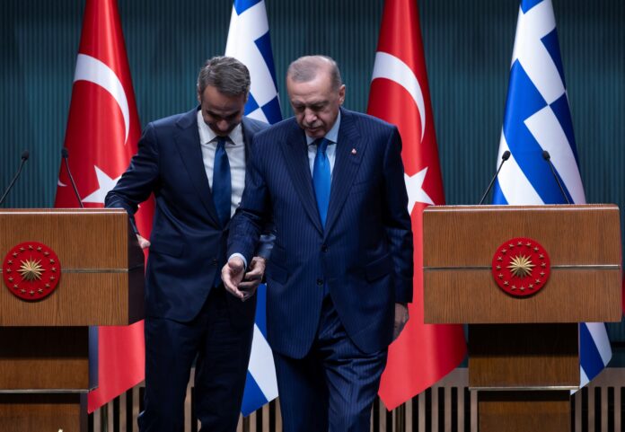 Αθήνα–Άγκυρα: Τι σημαίνει για τα Ελληνοτουρκικά η προσπάθεια επανεκκίνησης του Ανώτατου Συμβουλίου Συνεργασίας το 2026.